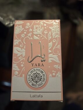 Yara Pink Floral Perfume by Lattafa